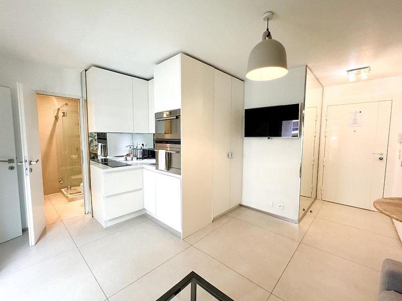 E56AB8F9E2DB890111BAA07B0854D938