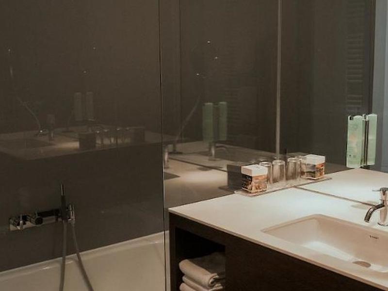 FB23FF755ECC8F589570C2BF132ED82A