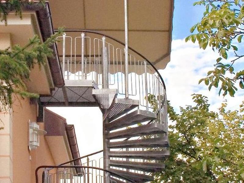 92A4C43712481495D1EACC3DD1503EBD