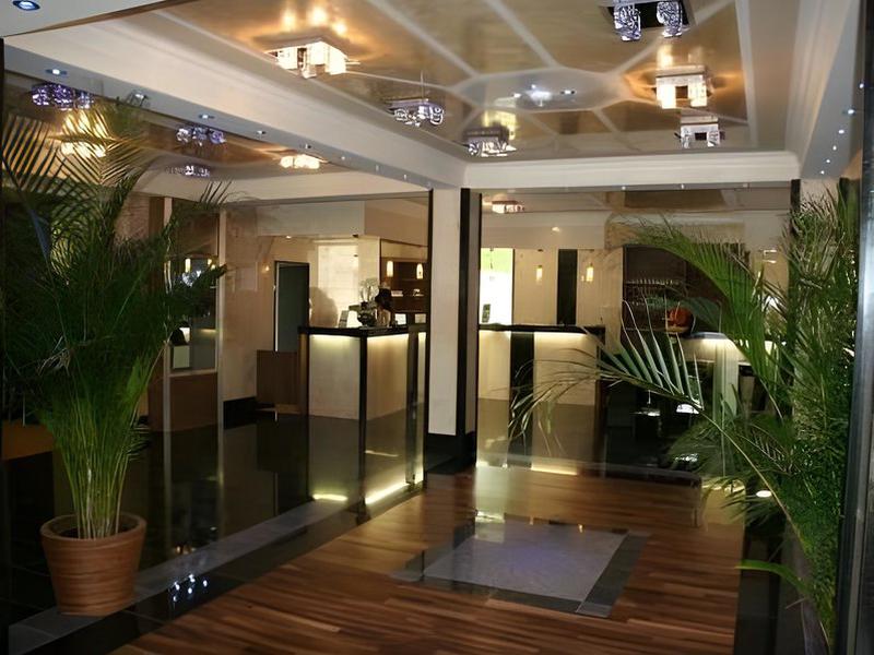 22E3D4B0DF5C16AAE2C179D032F81881