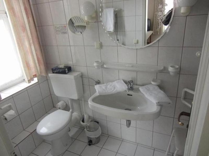 6E1D13D4C79B4C44F6A56F4AC6B1FEA7