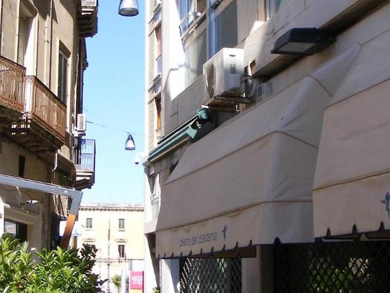 AC7ED4BCB004B2C1215B6F3F1943E22E