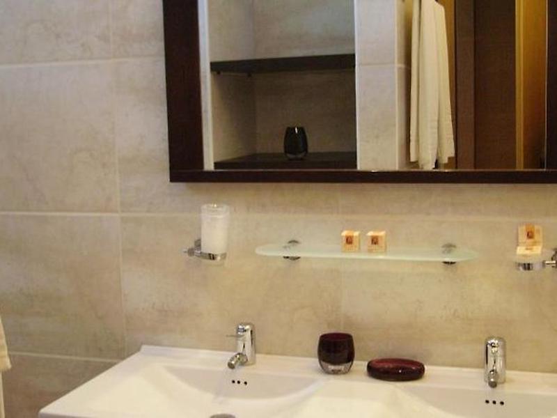 4F3B6FCBB2CEE7E1B45B506D93A878D3