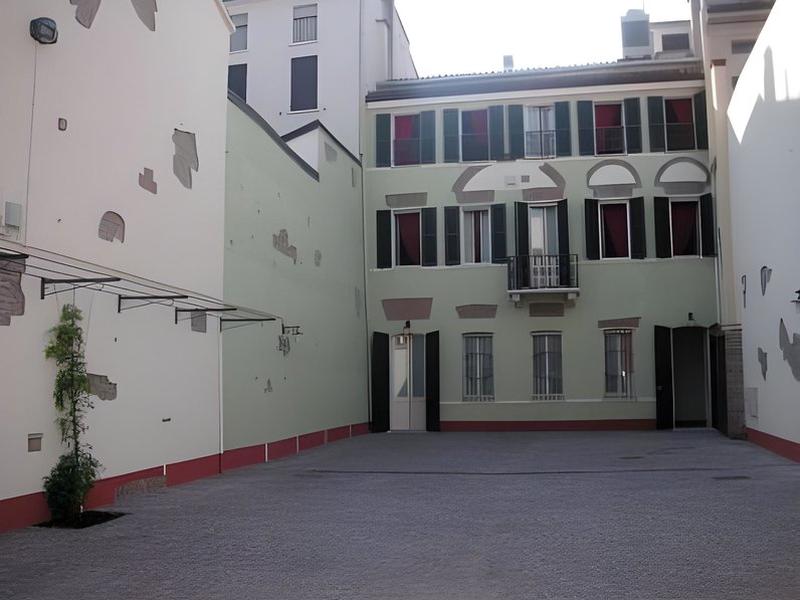 013232A48412DD68BD4D8167CE0399C8