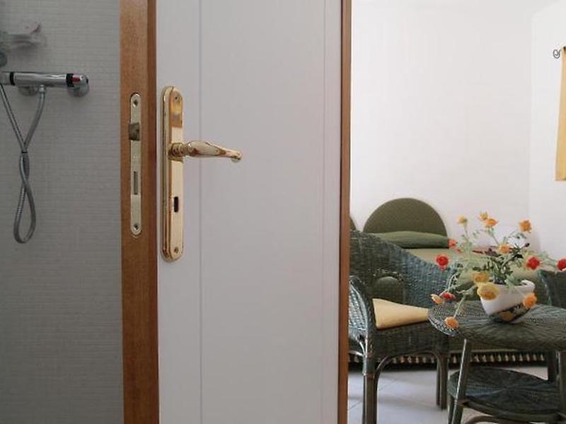 59DAD4AEFC7DE90B86BE488ECB268380