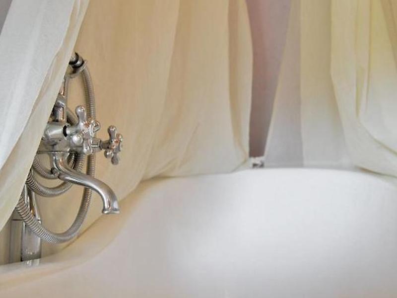 05700C5CF266F58EC0B2932DD9EC293E