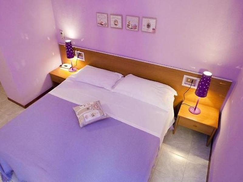 7FC639375217D2D4C46474C94C4B58B5