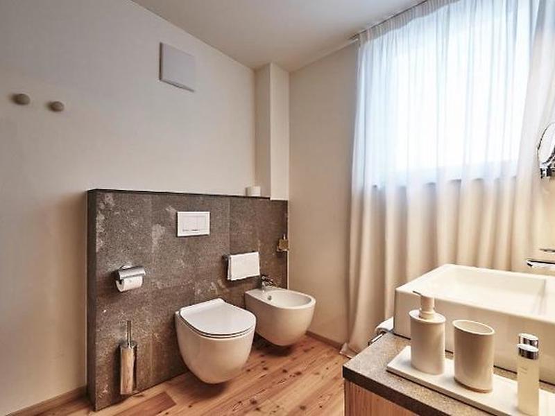 EA6E121A67AEEF93A9002D2446F33D81