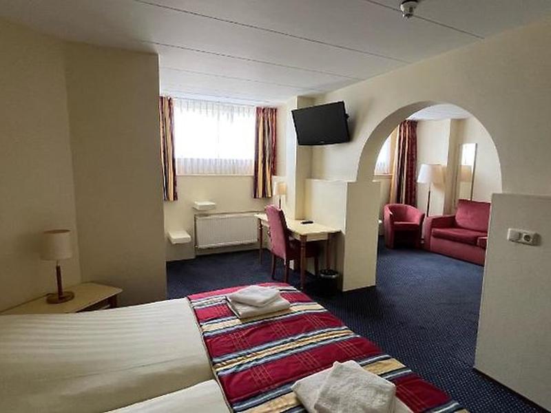 A228FF9CC283877FE74188EC5F9D4315