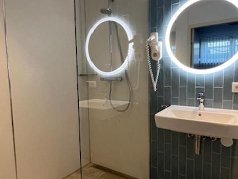 0B20C6DCFC74B925F7D3C2F72EF077E1