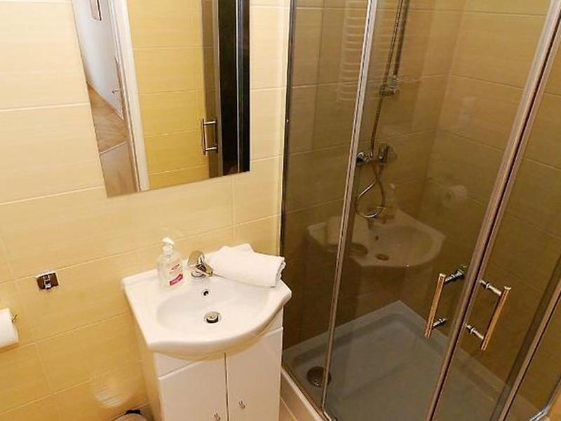 FCD99A3EE9316E3FC2495CF23DA1EA85