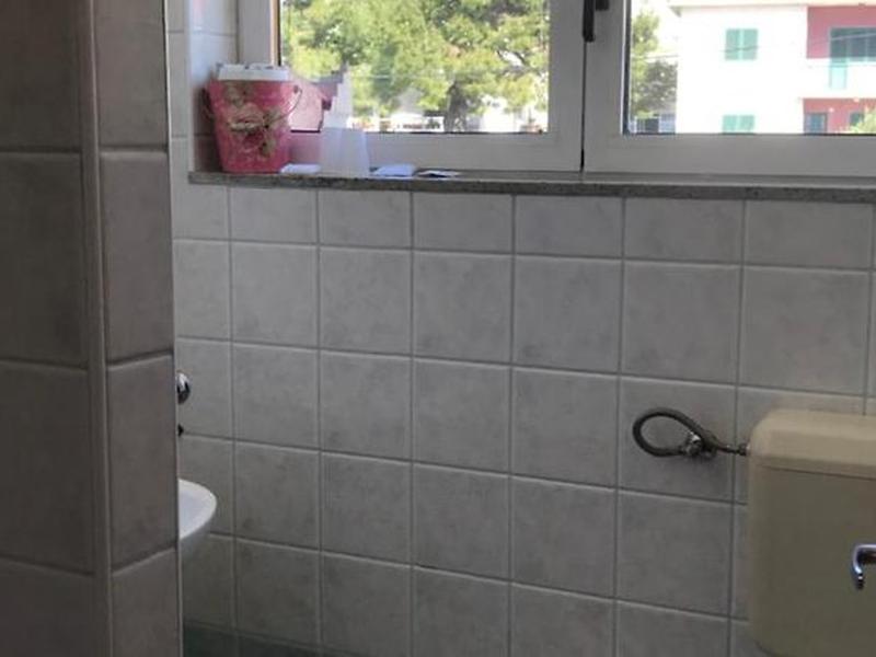 5B85CF2AFB8816F4A33945C689633E09