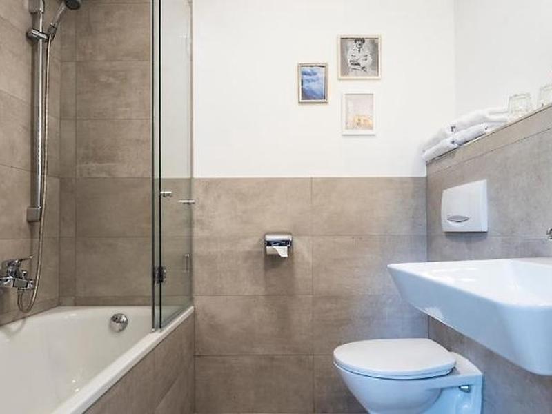 F429A37EB675E0E2B273E334BDF2BD48