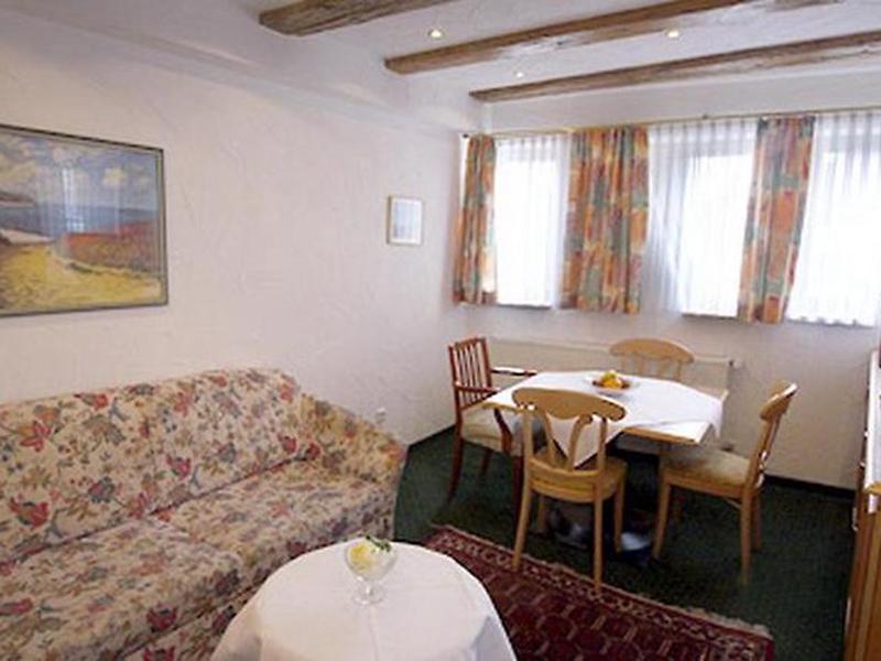 3406FDAA4C83E293A41DC2E72D0DE93B