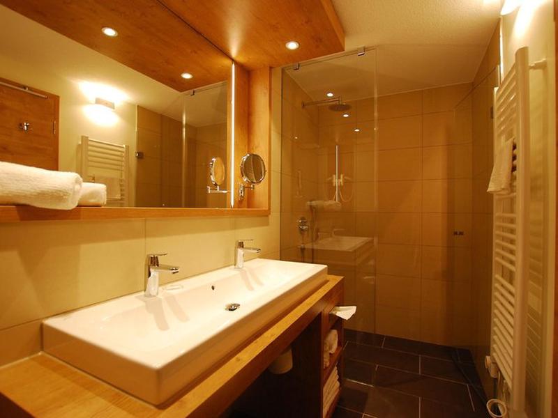 20EDDE7C90EE7952A26ABC2310ED3988