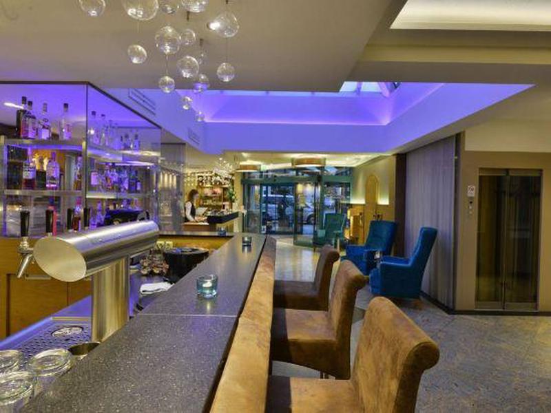 774DC71765FF492C4EC7D1B3A5E68CA7