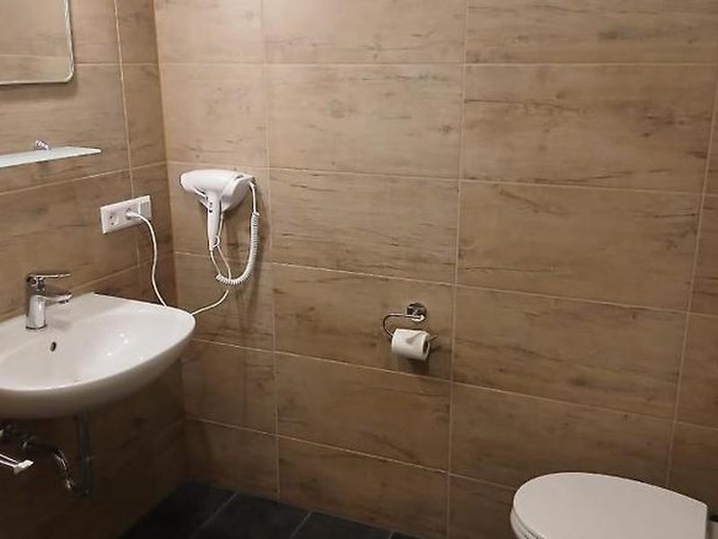 96B92043757A586EC4D38C76C2C9EFB3