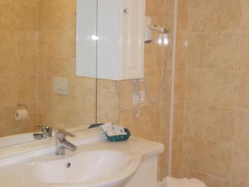 F25DB37AE23274340CC89E9916994847