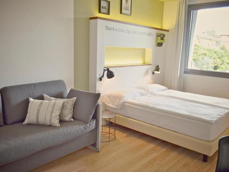 25C2E98E711D87BB40A5A7A108CC3A77