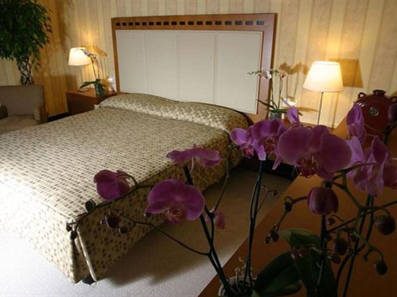 E5D87DC9E2412561C7BF80D2B5ED6332