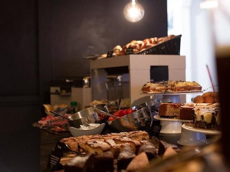 2F22BA7F44DEBEEFFB6B18B12BDDB79A