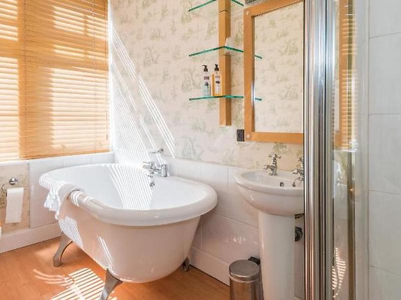 F92E70E4A3E5E108F4F4B0CB837C40AF