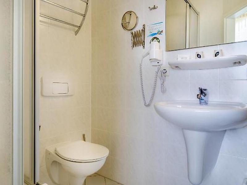 FFD006EAA30EB85D1529A9B34F03B4D7