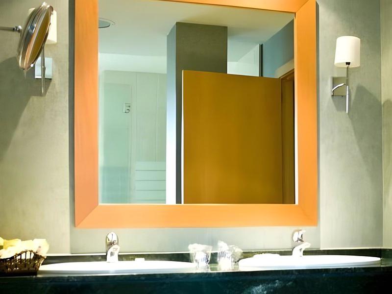 F51B3DB76DE8282BCFD31E8C74AC4026