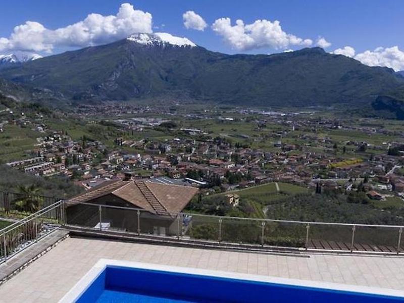 A9CC7F6FDCDC1A8F90CC0BCC2D662E28