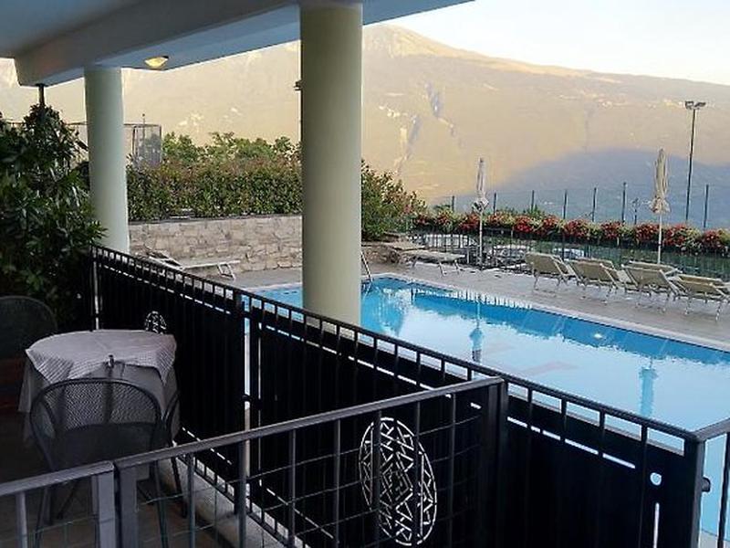 C4F4C3F6B5B80EA174A23E07F6F5F2B2