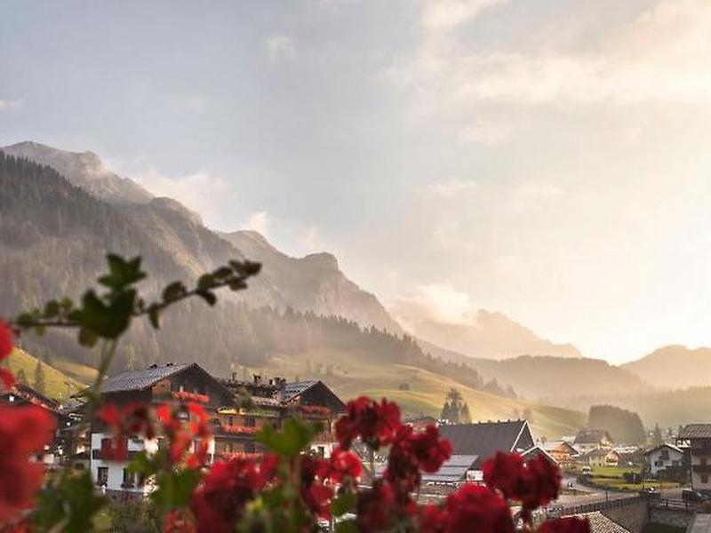 F7841848E83B24B34CDA35A01D72ED51