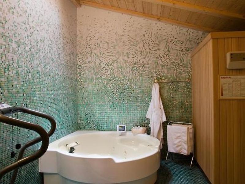 089726F9EDA0238E2715B7E2DC50864E