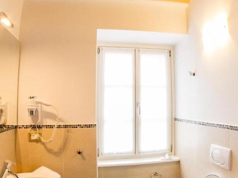 6DAD52DC5E908FB9E9199E147C7E24D2