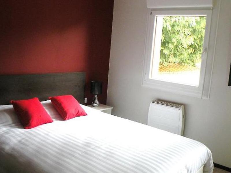 B1CF8EE406BAC7B9C6D186694736E3A0