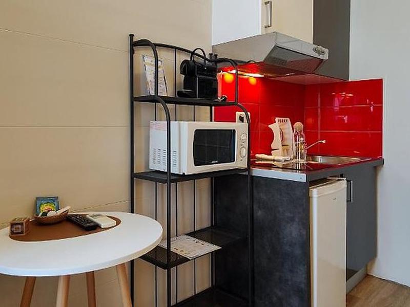 DF826ECE4D6D8A4518FAC3F94C9DEB78