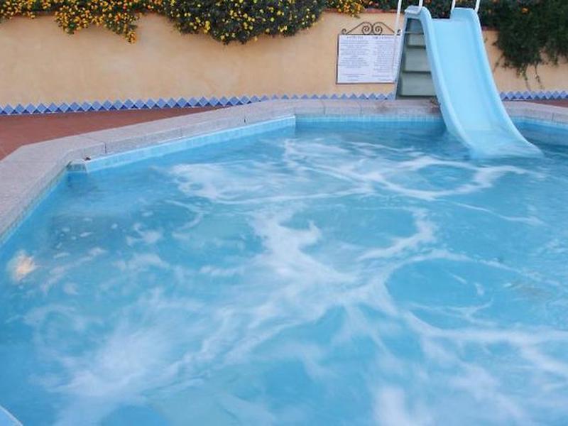 ABC1AE564E3CF1F40AAFFA6843BDD756