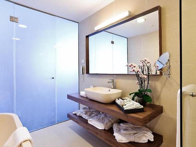 AE2FEEBA543E33464AB341C0649EEF73