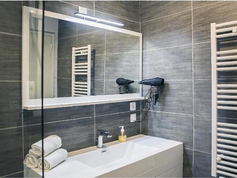 FC4B62F0D15FB06E0839A9F3DD6ABF93