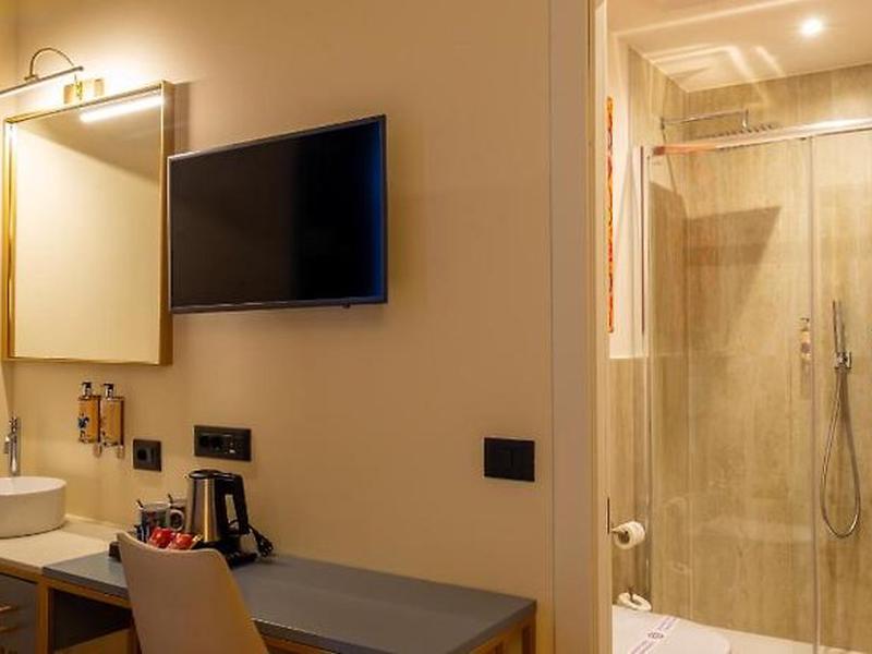 EB866D020001AD45A5E5C4FDDDA101DA