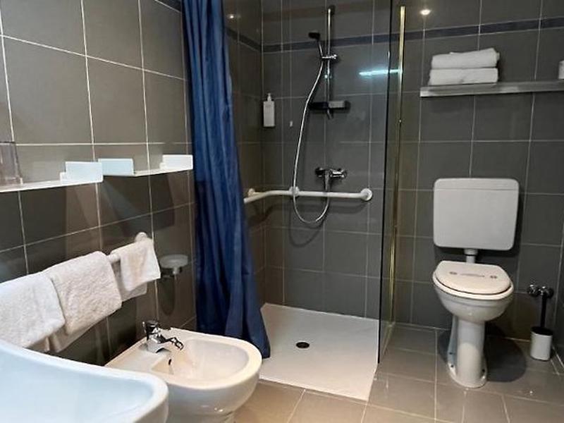 194986EF57E7BA1B9AAD64FB8BF08D7E