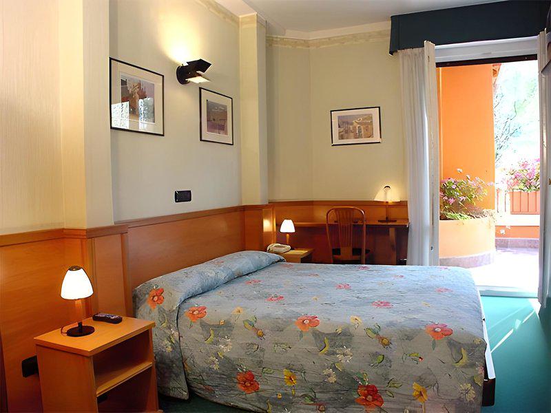 A84C326AEC1C6292617CF8A797AC6F98