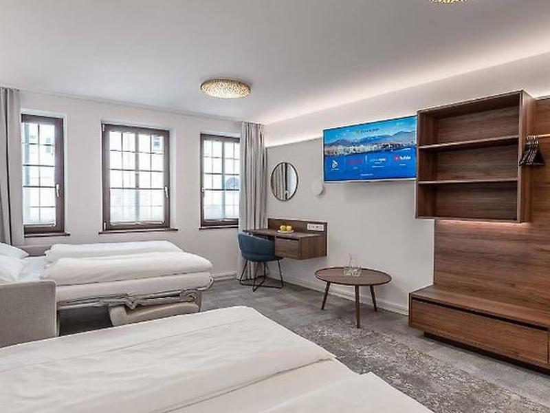 4131B810A42FB49E8B296A78A7DF927D