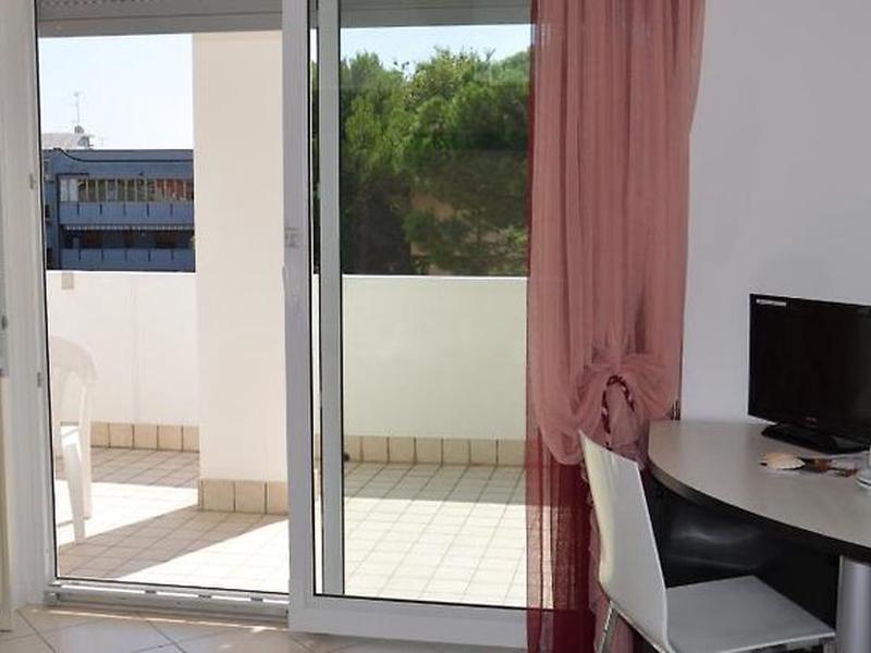 4FEB5F5CB994919544190AEBBB10341B