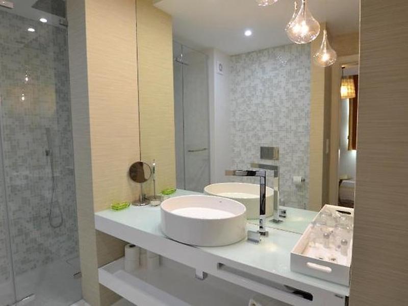 21D0CB032C375CD22B5BE6B844D3BC60