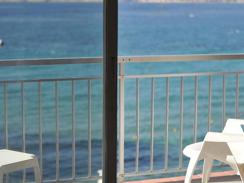 AD740DB058E19A7B5534A8D43199B381