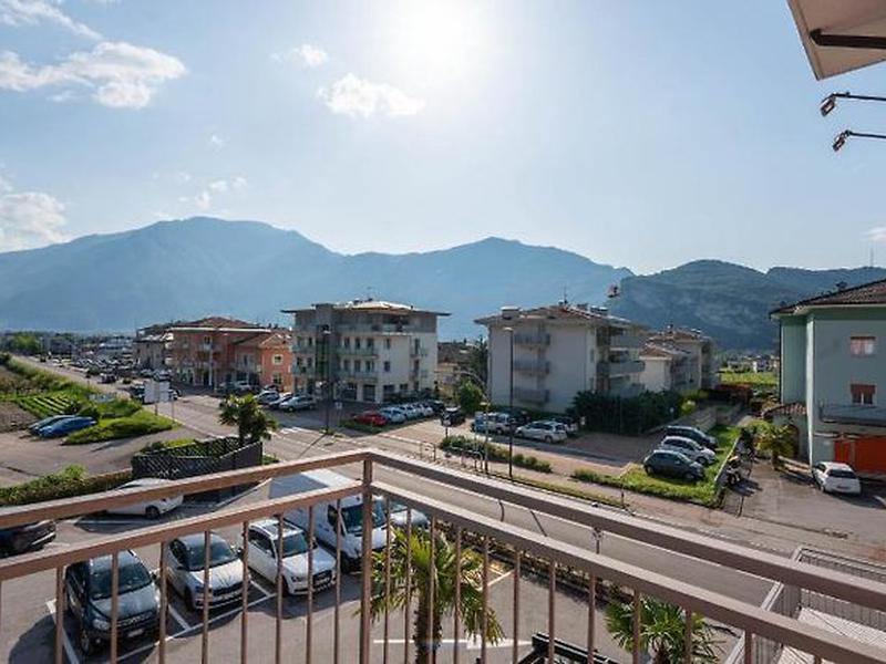 8214C90B2F80B6B6BF6C7A3927BC80DB