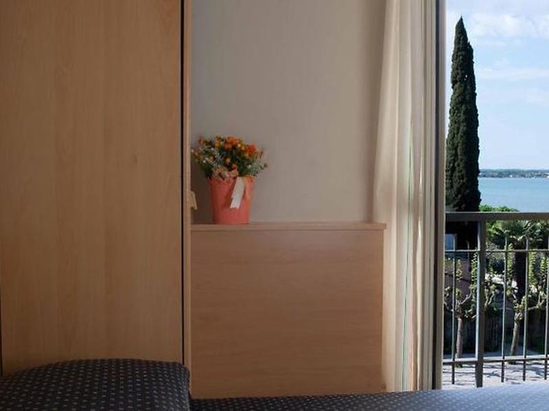 902506993B7C711D330DECAB2CA0509E