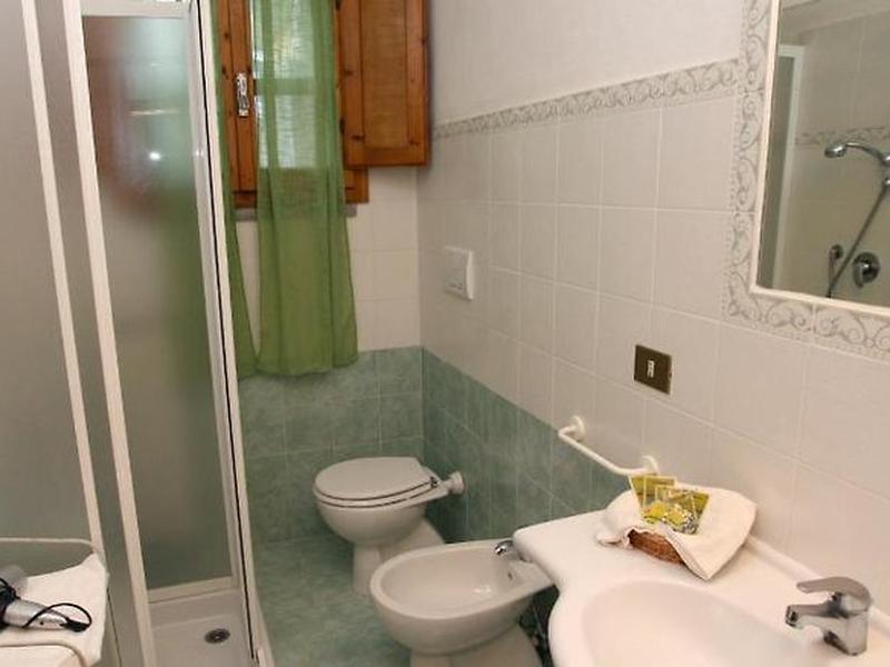 908185E79F401124E2AE822BBFE628E3