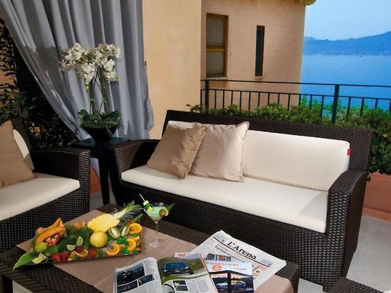 3DEA88CCBB6C622AAAA19FA1392C4F24