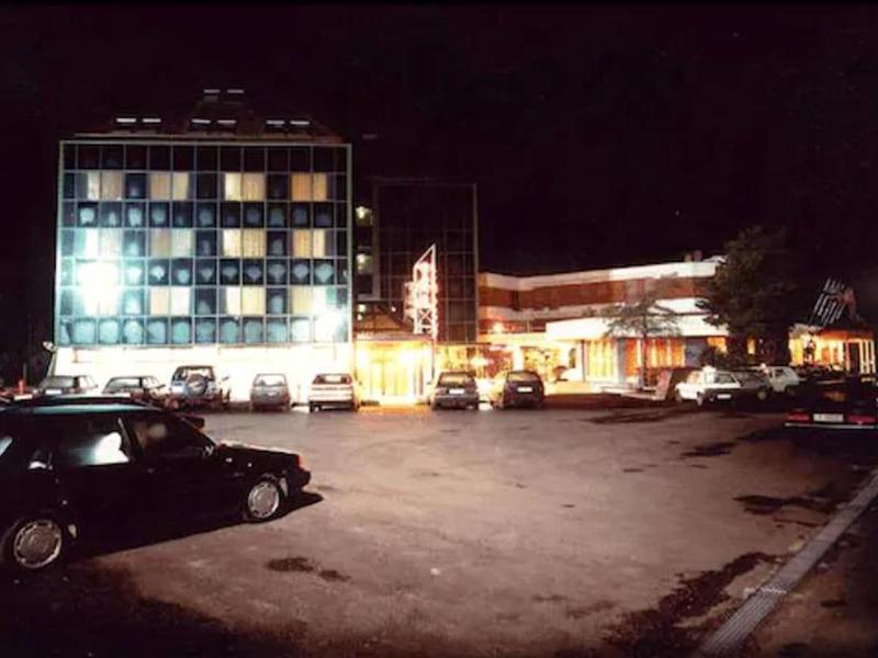 3D86C94F275BD9DAD46582323AD2F65A